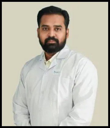 Dr. Om Parshuram Patil is Orthopaedic and Spine Surgeon at Apollo Spectra Hospitals, Chembur, Mumbai