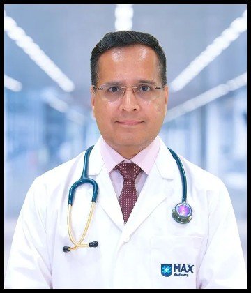 Dr. Jayanta Patowary is Medical Oncologist at Max Smart Super Speciality Hospital, Saket, New Delhi