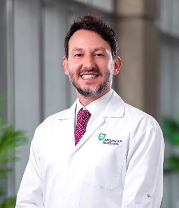 Dr. Luciano Tracia - Plastic Surgeon in Dubai, UAE | Satyug Healthcare