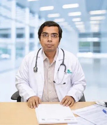 Dr. Sankha Subhra Das is Specialist at Apollo Gleneagles Hospitals
