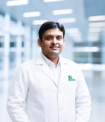 Dr. Soham Ghosh is Specialist at Apollo Gleneagles Hospitals