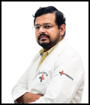 Dr. Rahul Garg is Critical Care Specialist at Medanta Hospital, Sector 50, Noida