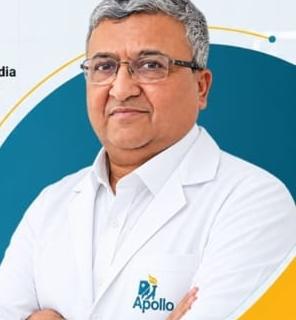Dr. Vivek Bansal - Senior Radiation Oncologist in Ahmedabad | Satyug Healthcare