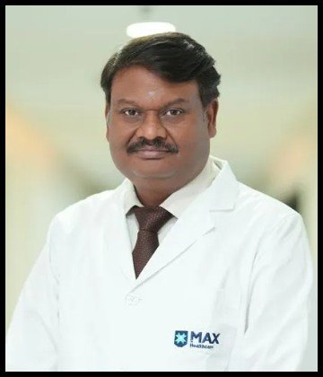 Dr. Rohan Sinha is Neurosurgeon at Max Super Speciality Hospital, Sector 128, Noida