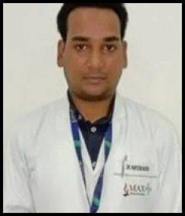 Dr. Nayeem Sheikh is Dentist at Max Smart Super Speciality Hospital, Saket, New Delhi