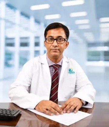 Dr. Kaustubh Das is Specialist at Apollo Gleneagles Hospitals