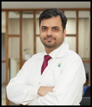 Dr. Saraansh Bansal is Thoracic Surgical Oncologist at Indraprastha Apollo Hospitals, Sarita Vihar, New Delhi