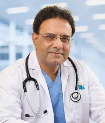 Dr. Debashis Roy is Specialist at Apollo Gleneagles Hospitals
