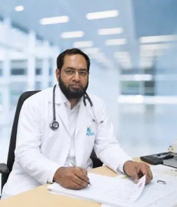 Dr. Aftab Khan is Specialist at Apollo Gleneagles Hospitals