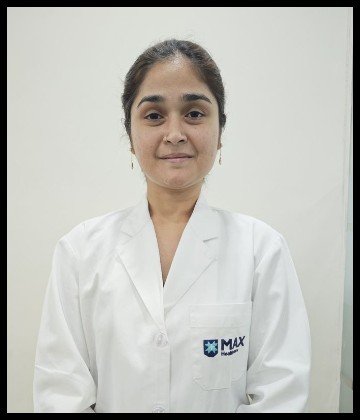 Dr. Anoosha K Ravi is Obstetrician & Gynaecologist (Laparoscopic & Gynae-Oncology Surgeon) at Max Super Speciality Hospital, Dehradun