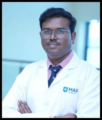 Dr. Kawadu Shivdas Jawade is Surgical Oncologist at Max Super Speciality Hospital, Nagpur