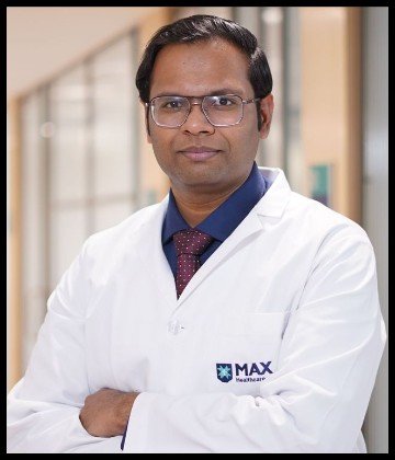Dr. Samarth Mittal is Spine Surgeon at Max Super Speciality Hospital, Dwarka, New Delhi