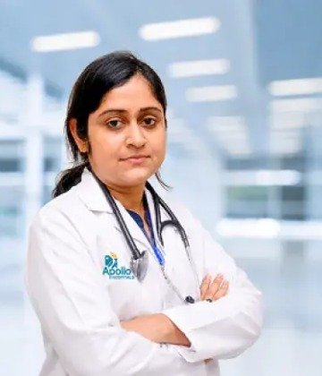 Dr. Pooja Banerjee is Specialist at Apollo Gleneagles Hospitals
